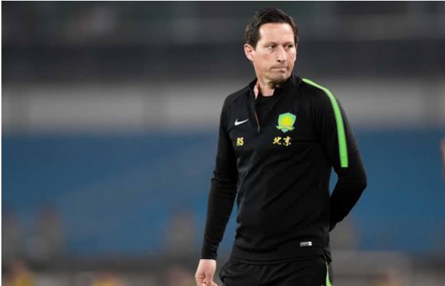 包含利物浦关键时刻完成体检，志在中超名次提升，管理层满意，数据趋势出现新变化的词条